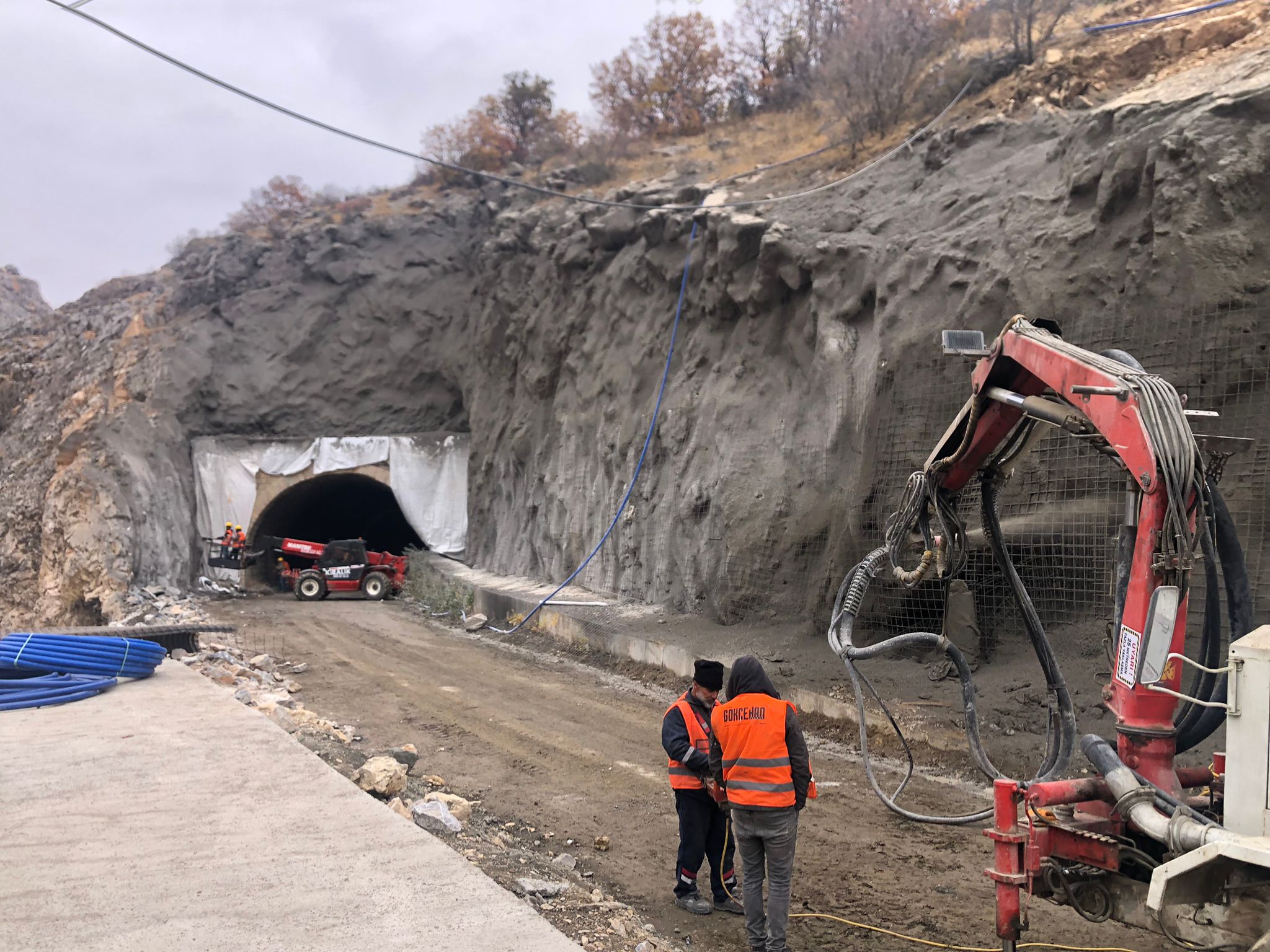 (Malatya-Akçadağ) Ayr. - Gölbaşı Yolu K: 72+000-92+000 Arası Erkenek Tüneli Elektromekanik Sistemlerin Yenilenmesi, Yapım ve Onarım İşi